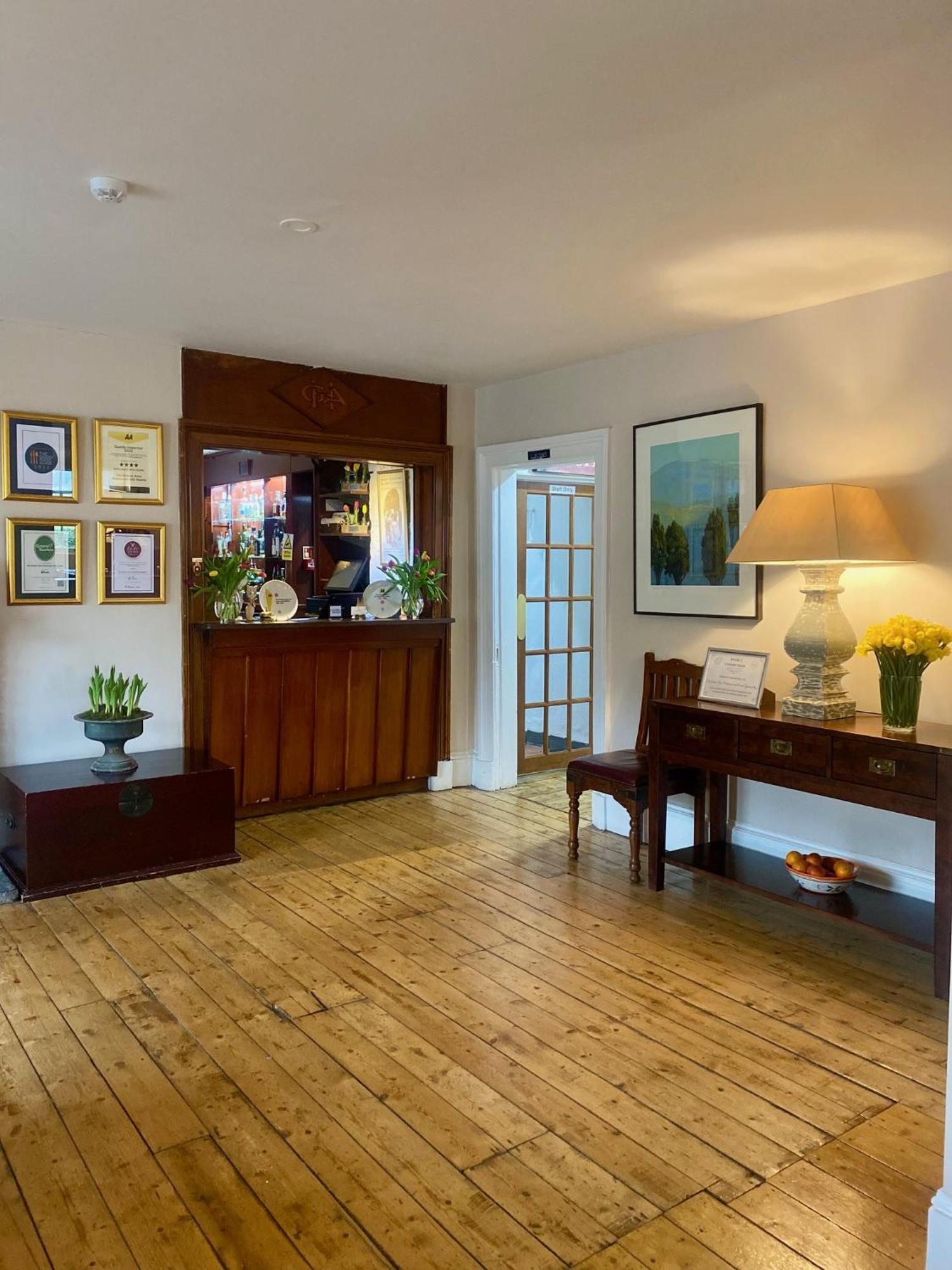 The Gordon Arms Restaurant With Rooms Yarrow 外观 照片