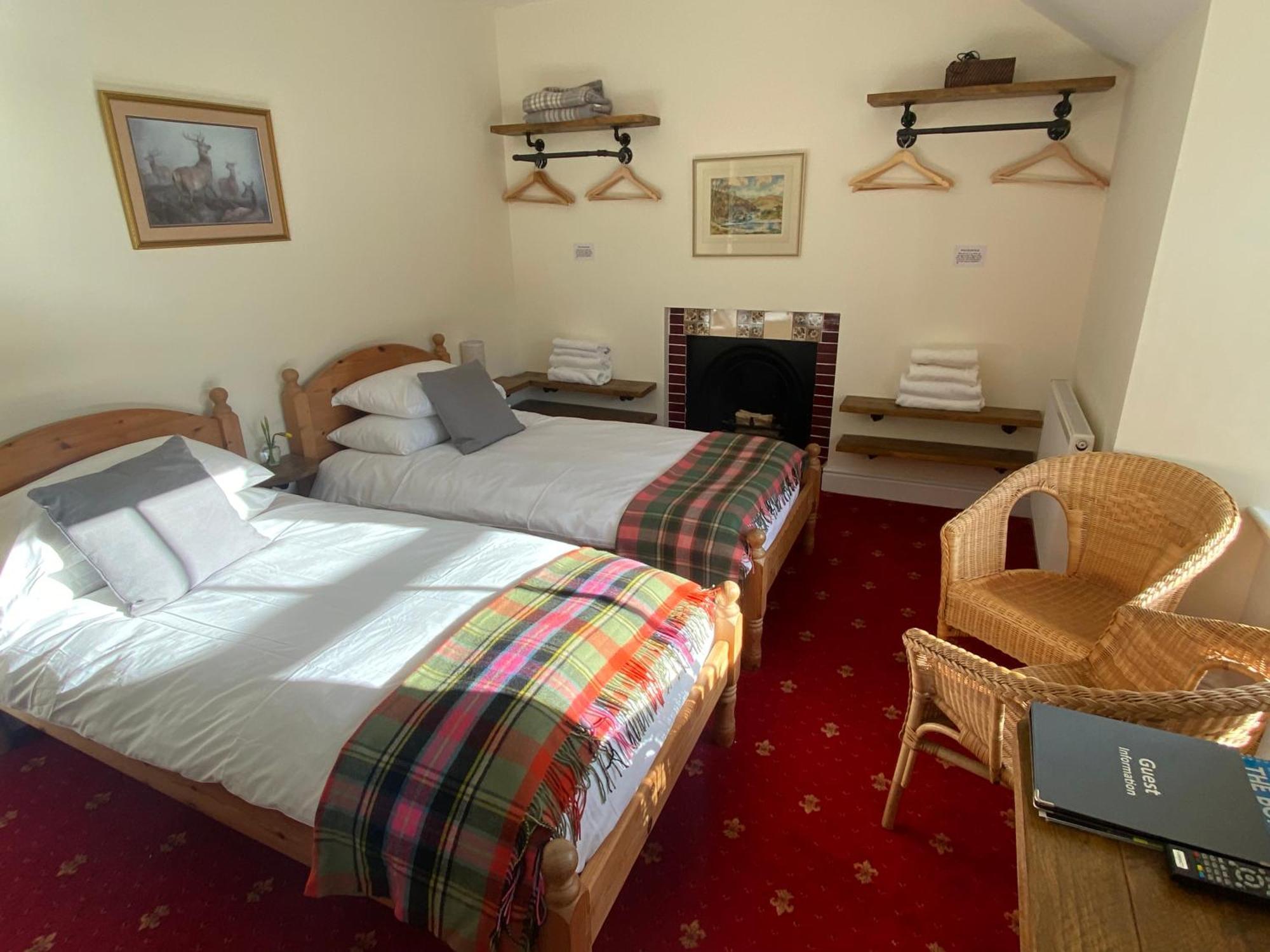The Gordon Arms Restaurant With Rooms Yarrow 外观 照片